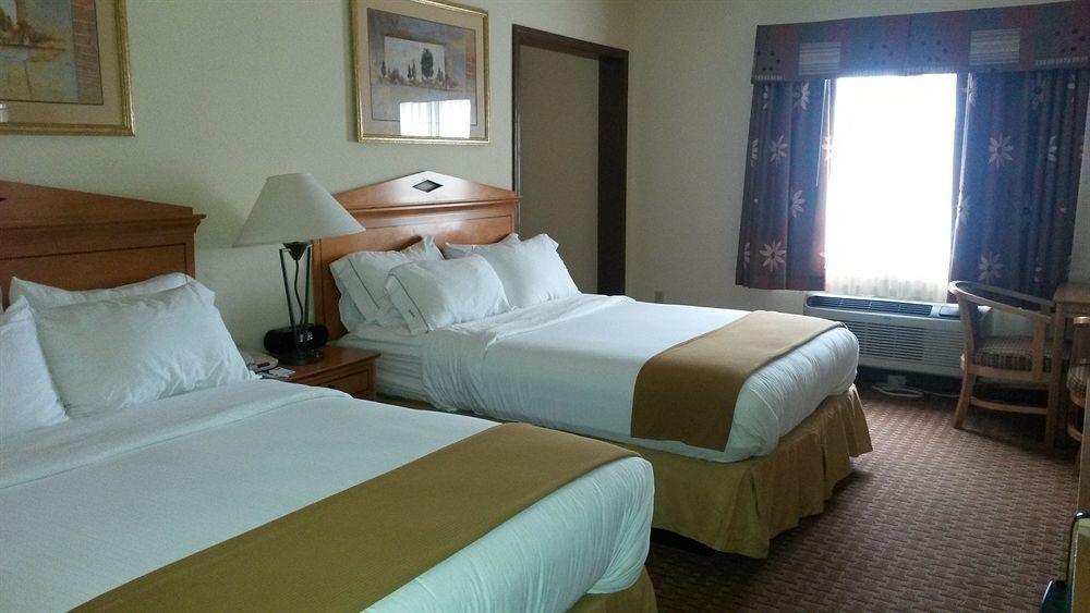 Holiday Inn Express Hotel And Suites Jenks By Ihg Buitenkant foto